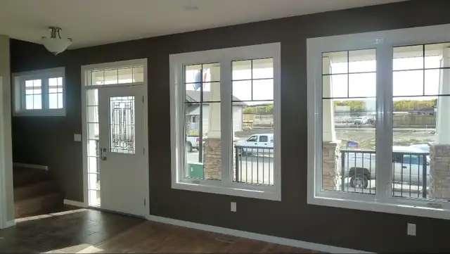 1307 sq ft two storey, attached heated garage, rent 1 yr lease - Photo 3