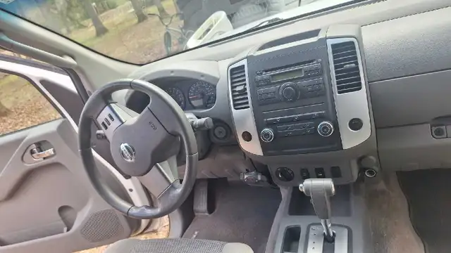 Nissan frontier 2010 - Photo 6