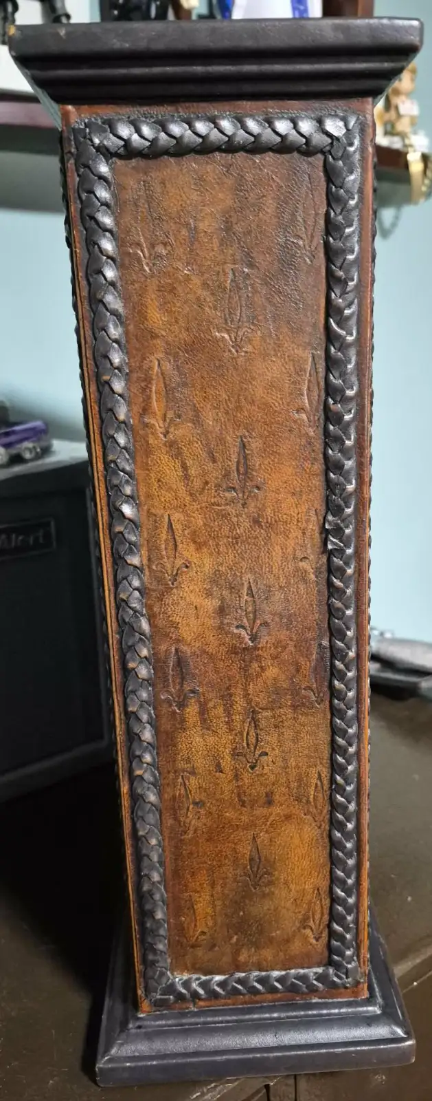 VINTAGE-STYLE MANTEL CLOCK – FLEUR-DE-LIS – ROMAN NUMERAL – 14' - Photo 4