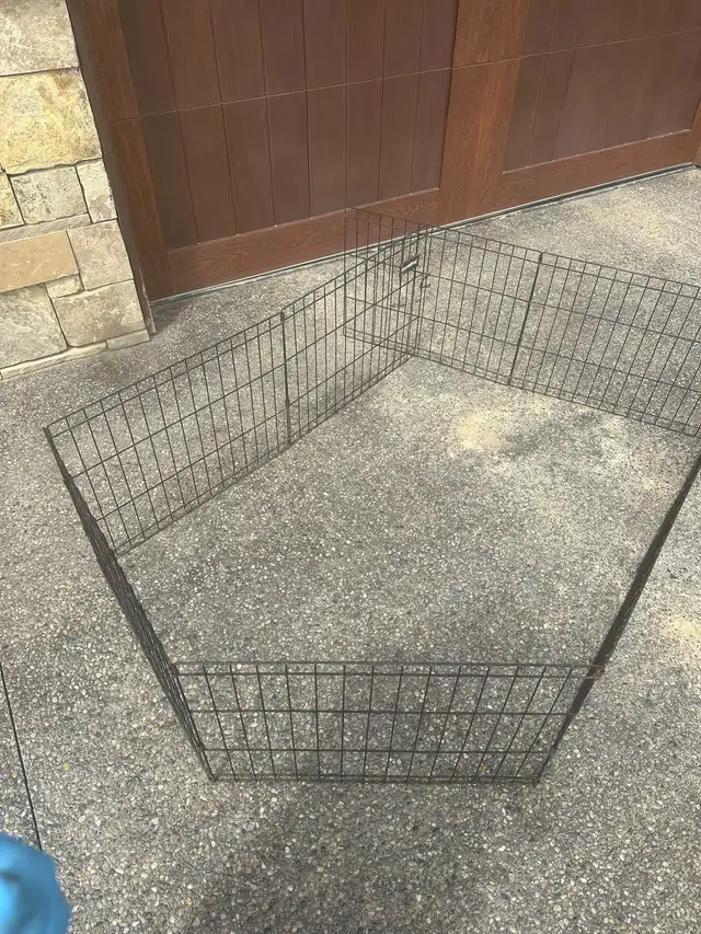 small pet  kennel