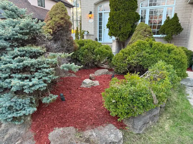 Landscaping & Grounds Maintenance Labourer - Photo 2