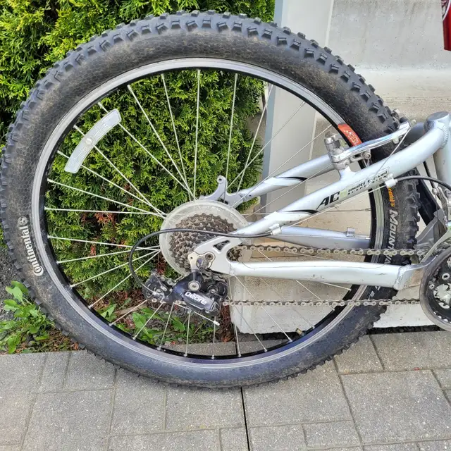 Giant Warp DS2 Full Suspension Mountain Bike - Photo 4