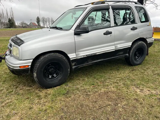 Chevy tracker - Photo 2