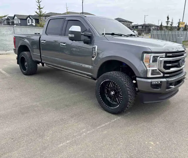 2022 Ford F350 Platnium Diesel