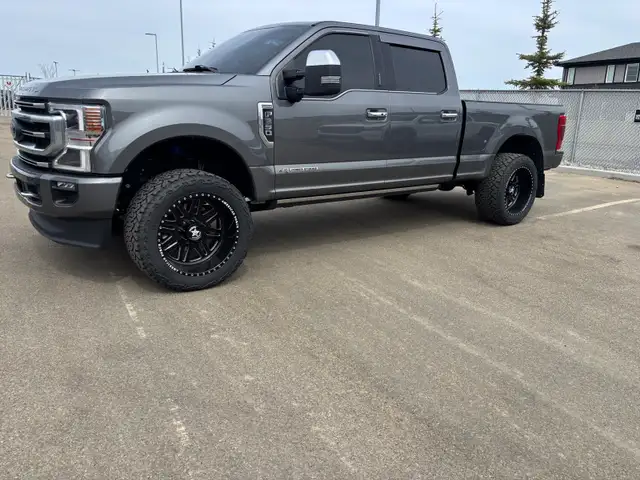 2022 Ford F350 Platnium Diesel - Photo 3