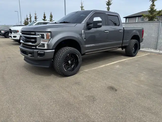 2022 Ford F350 Platnium Diesel - Photo 6