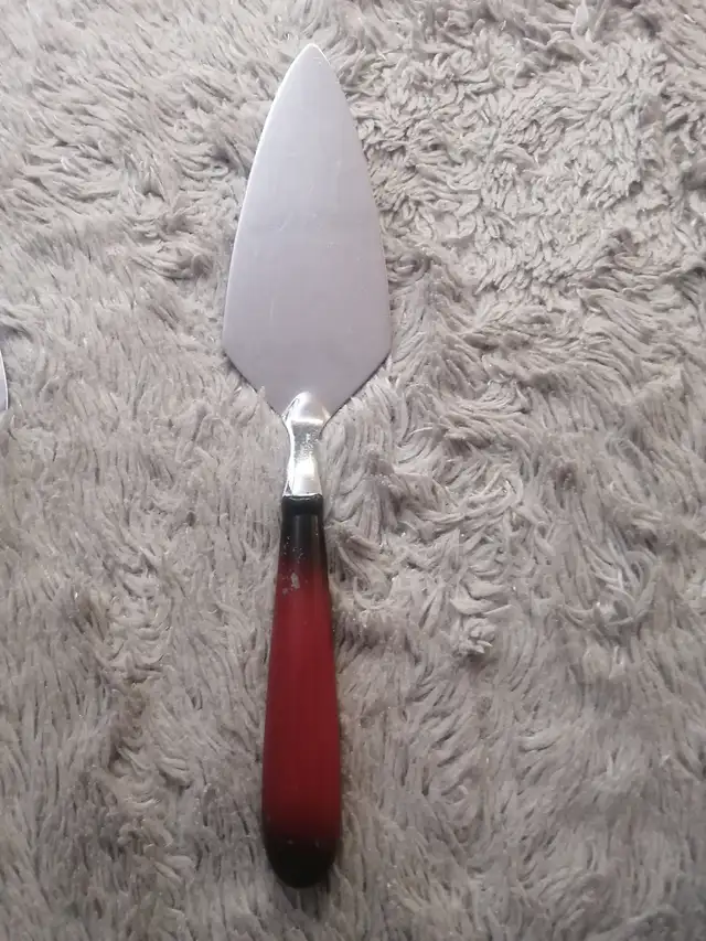 Assorted pie servers $3 each