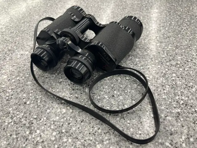Carl Wetzlar 7x35 Binnoculars - Photo 2
