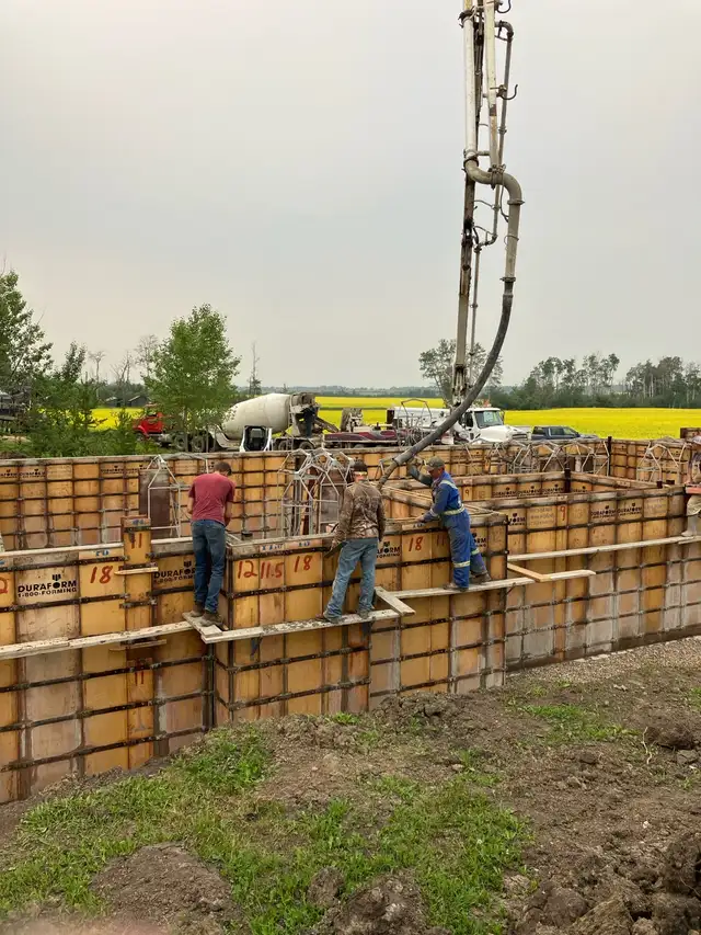 construction and cribbing - Photo 2