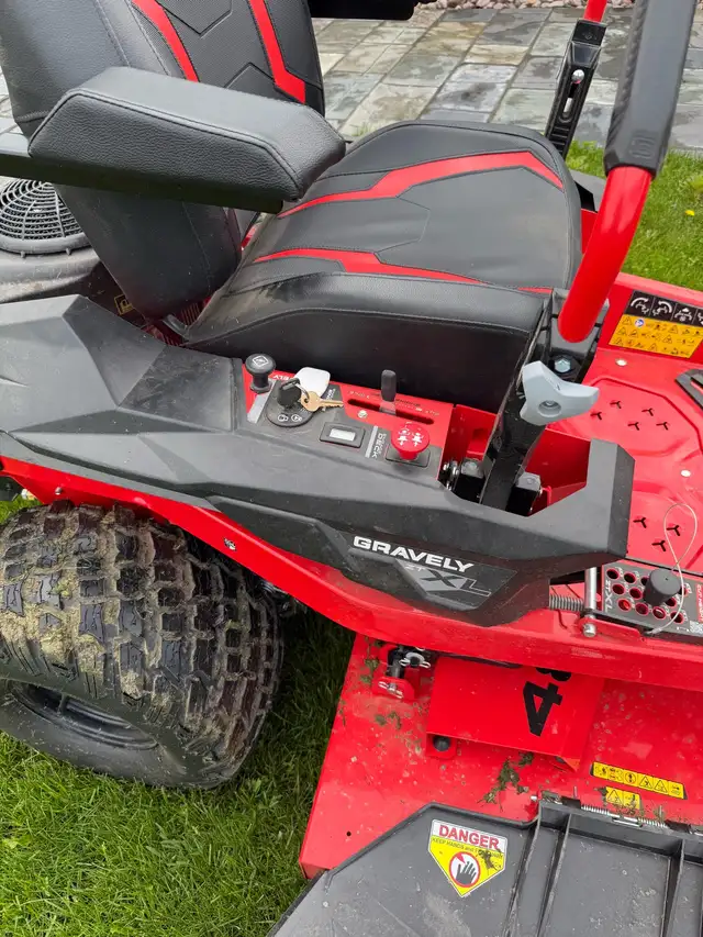 Gravely Zero Turn Lawn Mower - Photo 6