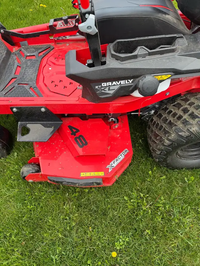 Gravely Zero Turn Lawn Mower - Photo 8