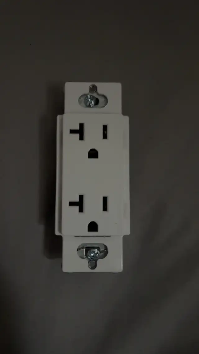Lutron Claro Devices wall plates - Photo 10