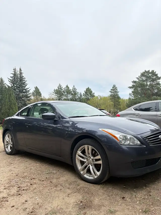 2010 Infiniti G37x - Photo 3