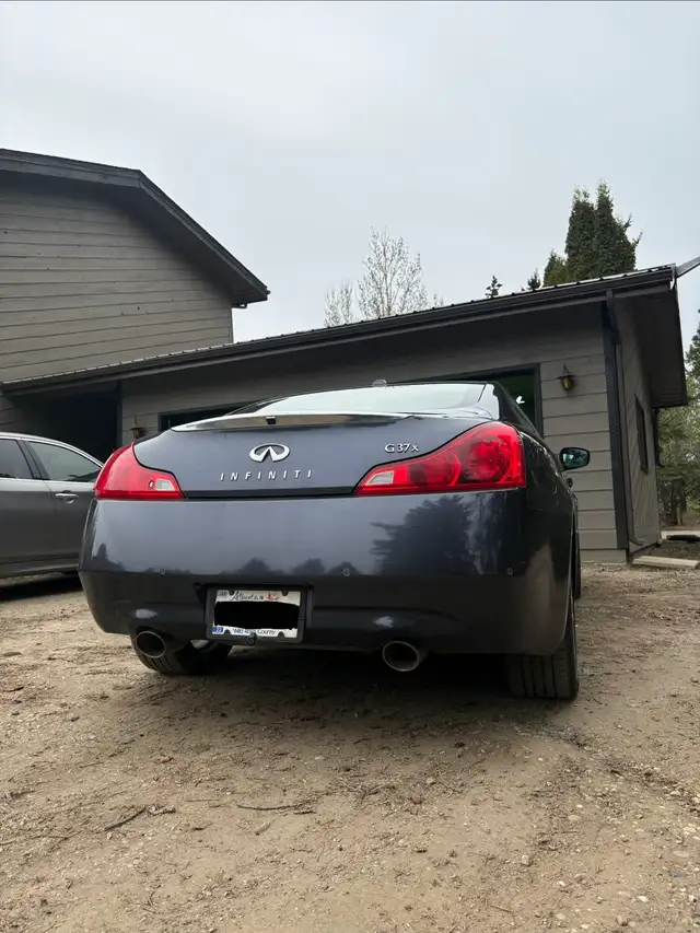 2010 Infiniti G37x - Photo 4