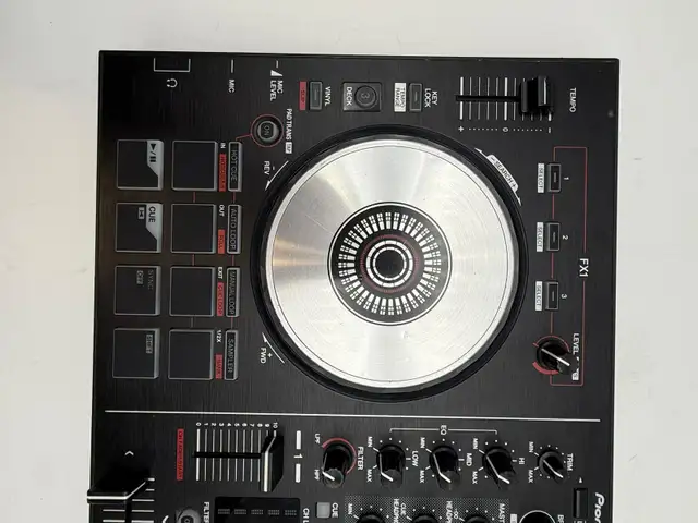 Pioneer DDJ-SB2 Serato DJ Controller $229 - Photo 5