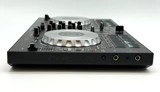 Pioneer DDJ-SB2 Serato DJ Controller $229 - Photo 7