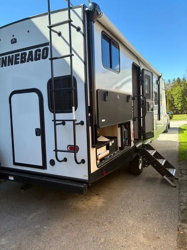 2022 winnebago minni - Photo 3