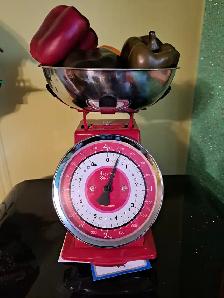 Antique Scales - Photo 7