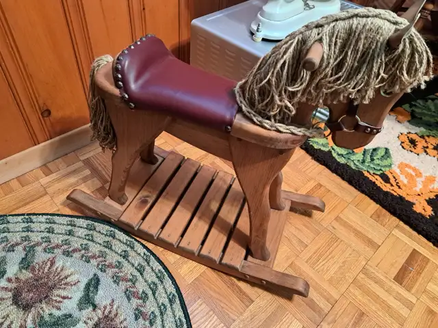 Rocking Chairs and Rocking Horses - Photo 3