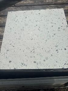 68 sqft 17 pieces 24"x24 white   or wall t