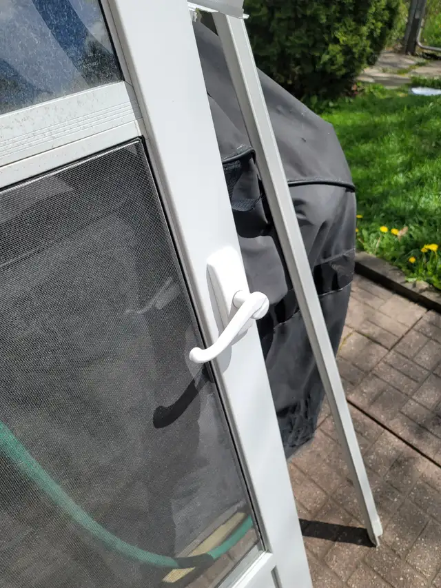 Storm Door 32' x 80 - Photo 3