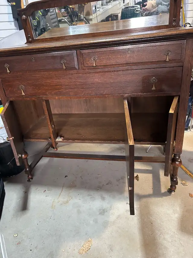 Antique Tiger Oak Buffet with Mirror - Photo 4