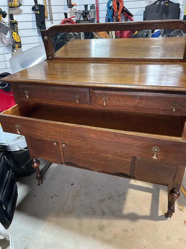 Antique Tiger Oak Buffet with Mirror - Photo 5