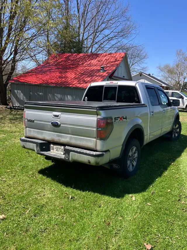 2011 Ford F150 FX4 - Photo 3