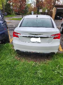 2013 Chrysler 200-Series Excellent on Gas.! - Photo 4