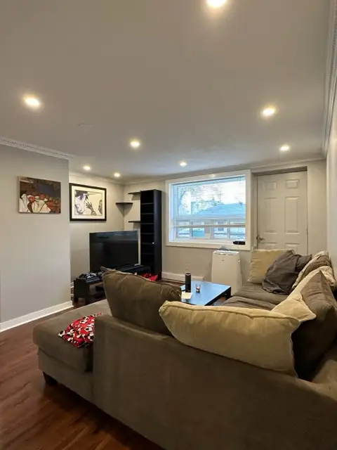 TWO BEDROOM APARTMENT ON MERIVALE ROAD OTTAWA FOR MAY JUNE 2026 - Photo 2