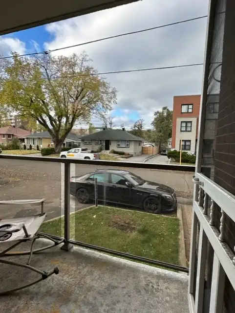 TWO BEDROOM APARTMENT ON MERIVALE ROAD OTTAWA FOR MAY JUNE 2026 - Photo 3