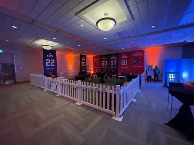 seasonal event setup crew needed