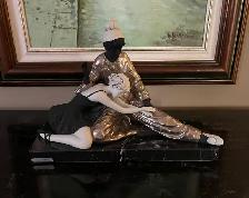 Gianni Visentin Porcelain Sculpture – "Bisogno di Protezione"