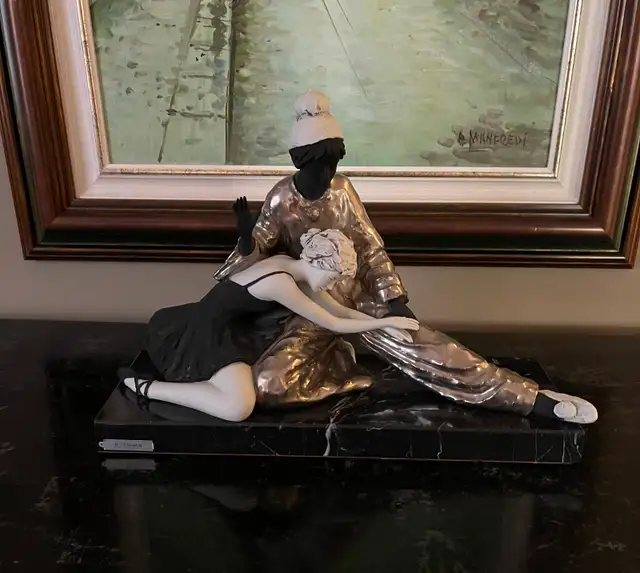 Gianni Visentin Porcelain Sculpture – "Bisogno di Protezione" - Photo 5