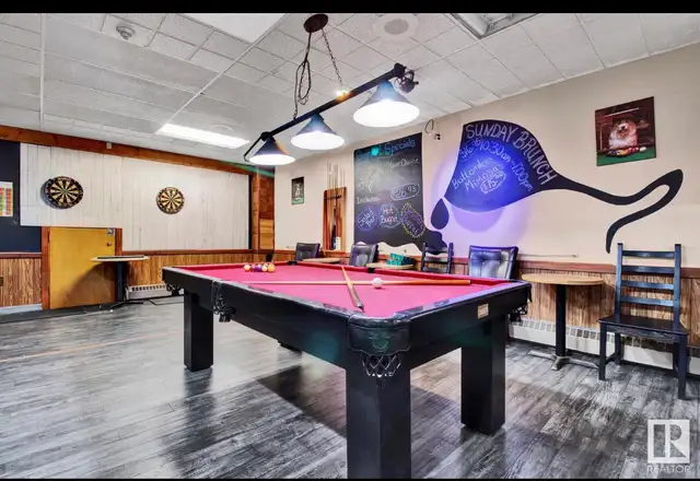 commercial building - Photo 6