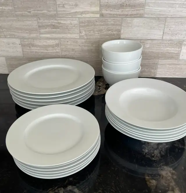 48-Piece White Porcelain Dinnerware Set – 12 Place Settings