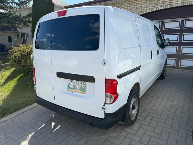 2018 Nissan NV200 - SAFETIED! - Photo 3