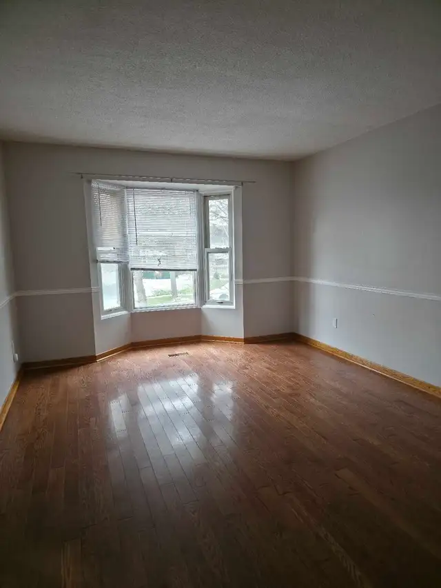 1 Bedroom main floor. - Photo 2