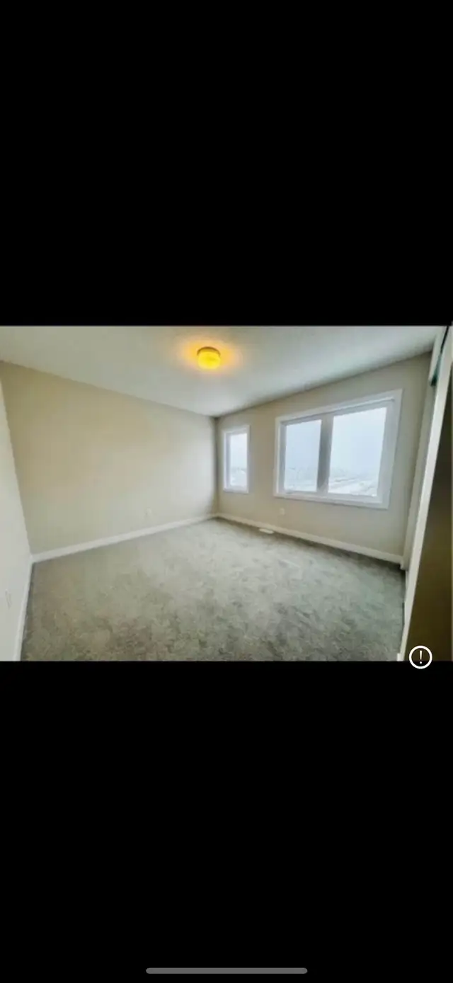 Room Rental/ chambre à louer