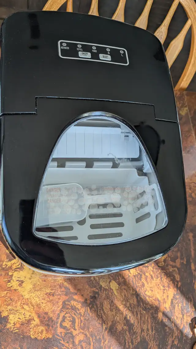 Portable ice maker - Photo 2