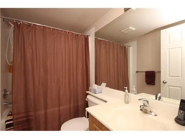 2 BedROM 2 FullBath Condo-Near Somerset C-Train Station For Rent - Photo 5