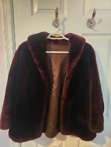 FUR COAT ( MOUTON VINTAGE STYLE FUR COAT)