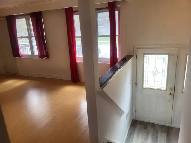 Main Level House for Rent - Photo 2