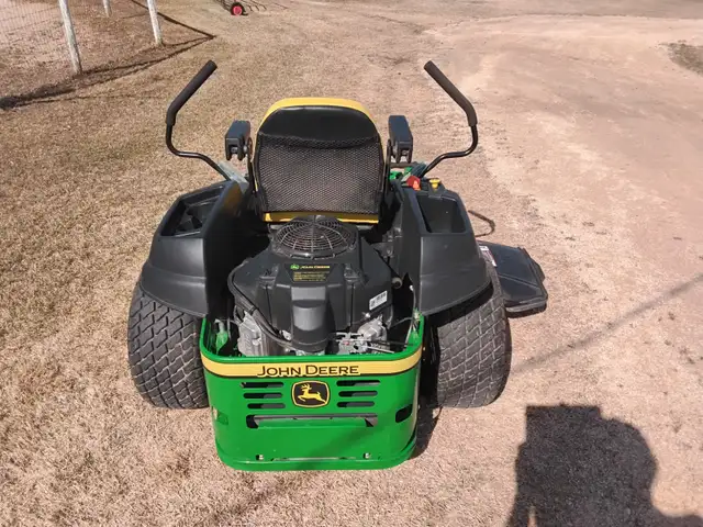 2017. JD Zero turn - Photo 3