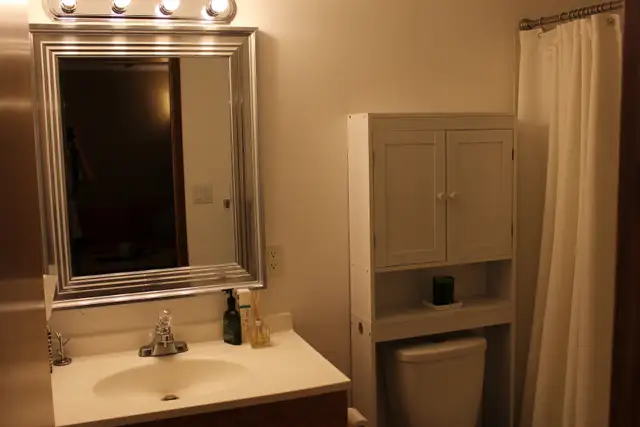 2 Bedroom BASEMENT SUITE - Photo 5