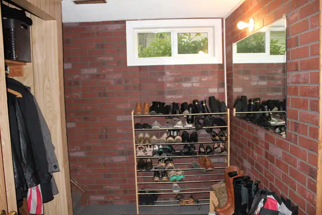 2 Bedroom BASEMENT SUITE - Photo 8