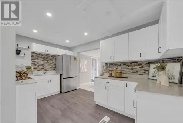 House for rent - Photo 5