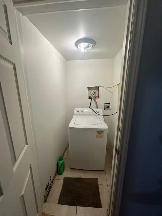 2 Bedroon Basement For Rent! - Photo 5