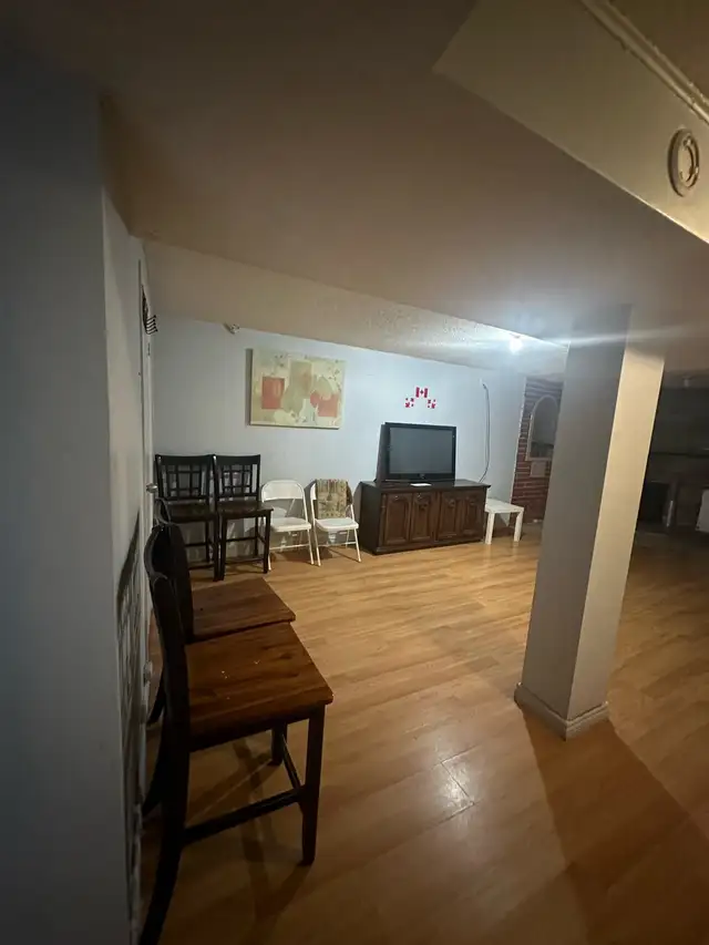 2 Bedroon Basement For Rent! - Photo 6