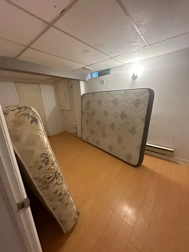 2 Bedroon Basement For Rent! - Photo 7